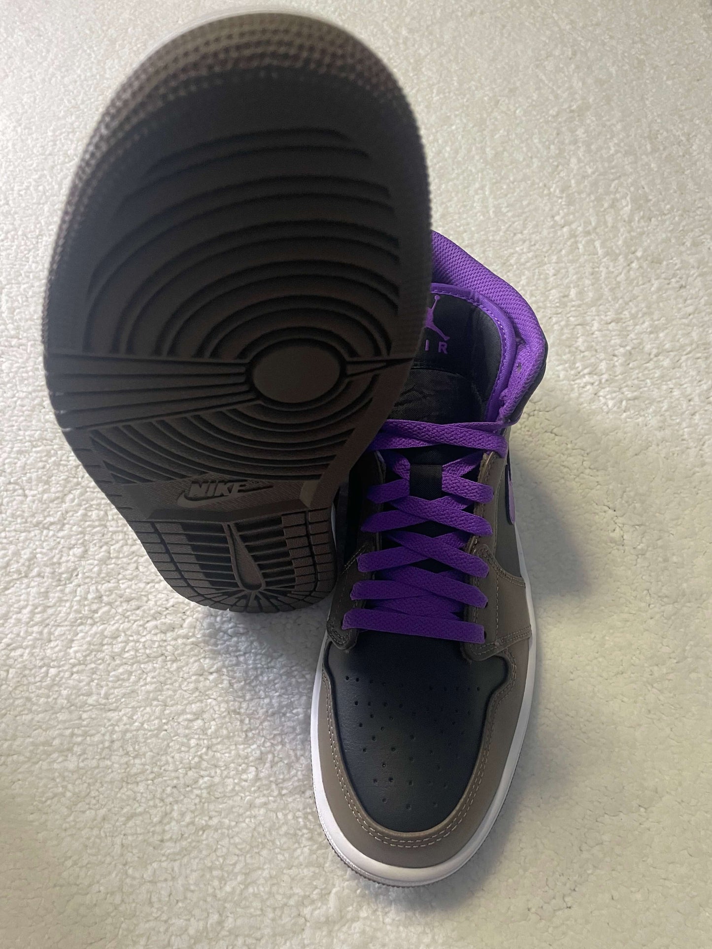 Sneakers Nike Air Jordan 1 Mid 'Palomino'. 27 cms