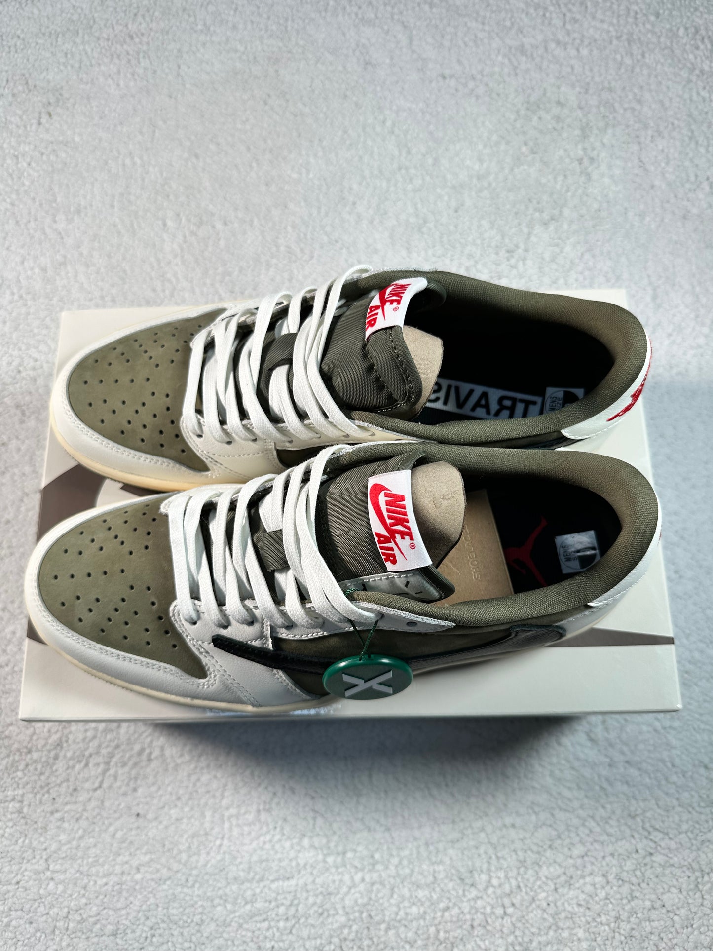 Nike Air Jordan 1 Low Medium Olive. Talla 27 cms