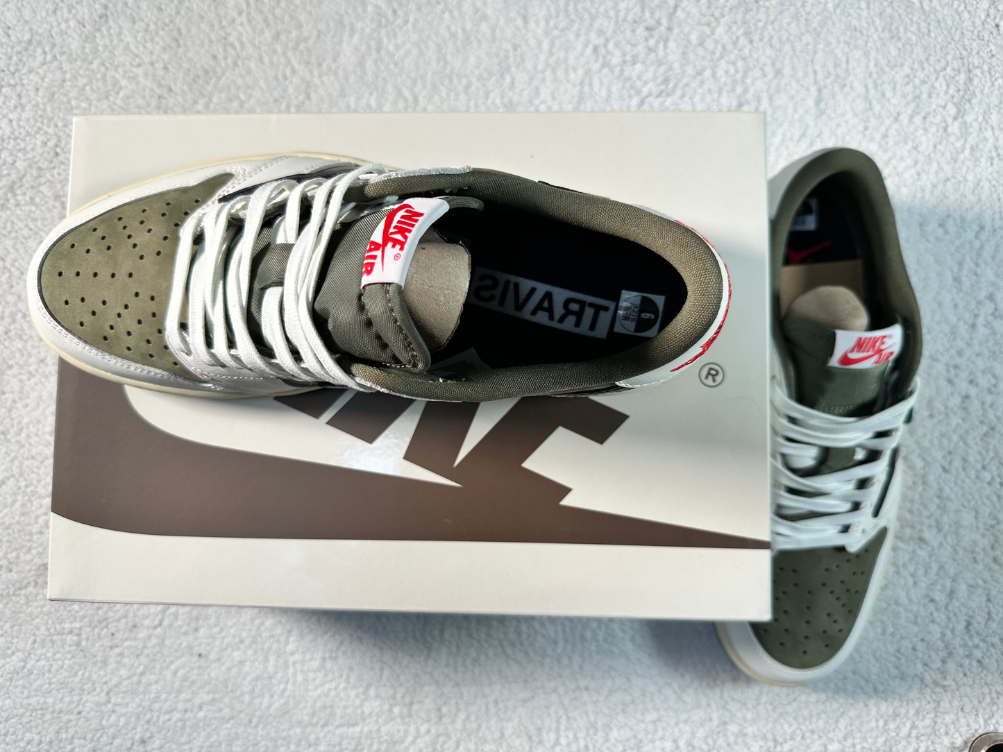 Nike Air Jordan 1 Low Medium Olive. Talla 27 cms