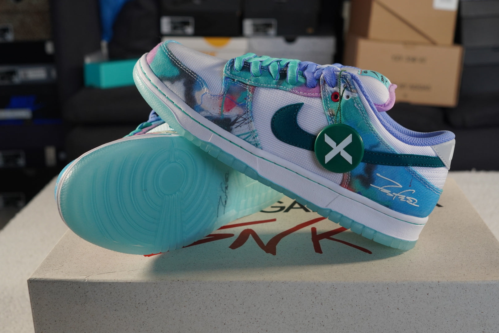 Nike SB Dunk Low x Futura Laboratories
White and Geode Teal. Talla 27 centímetros