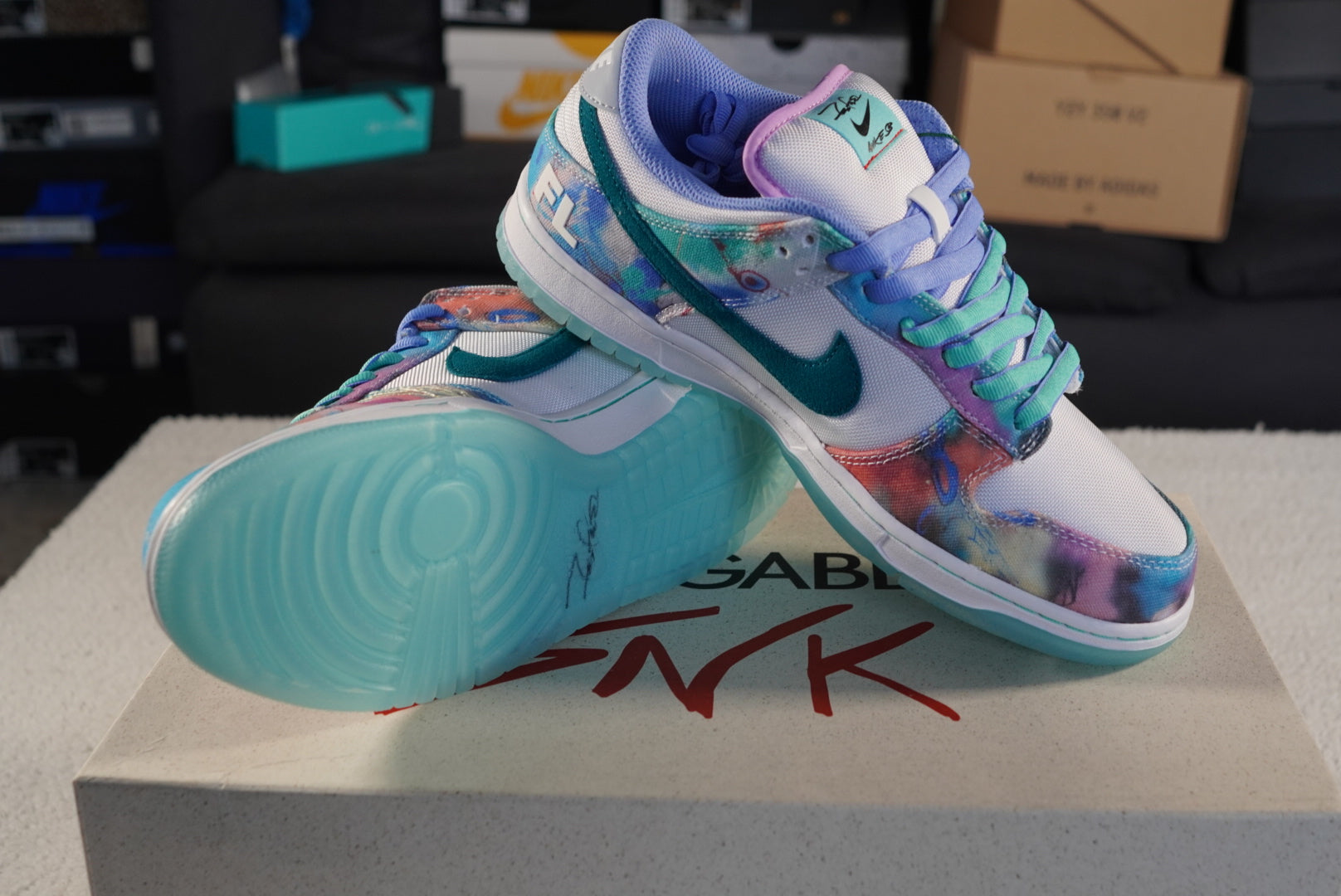 Nike SB Dunk Low x Futura Laboratories
White and Geode Teal. Talla 27 centímetros