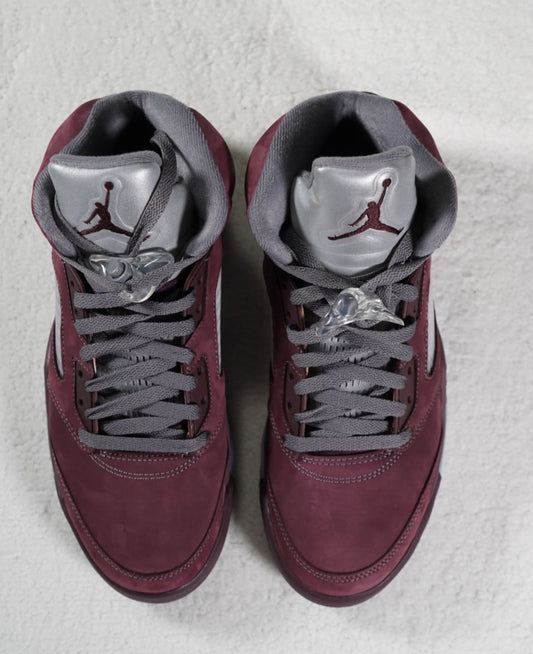 Sneakers Air Jordan 5 Retro 'Burgundy'. Talla 26 cms