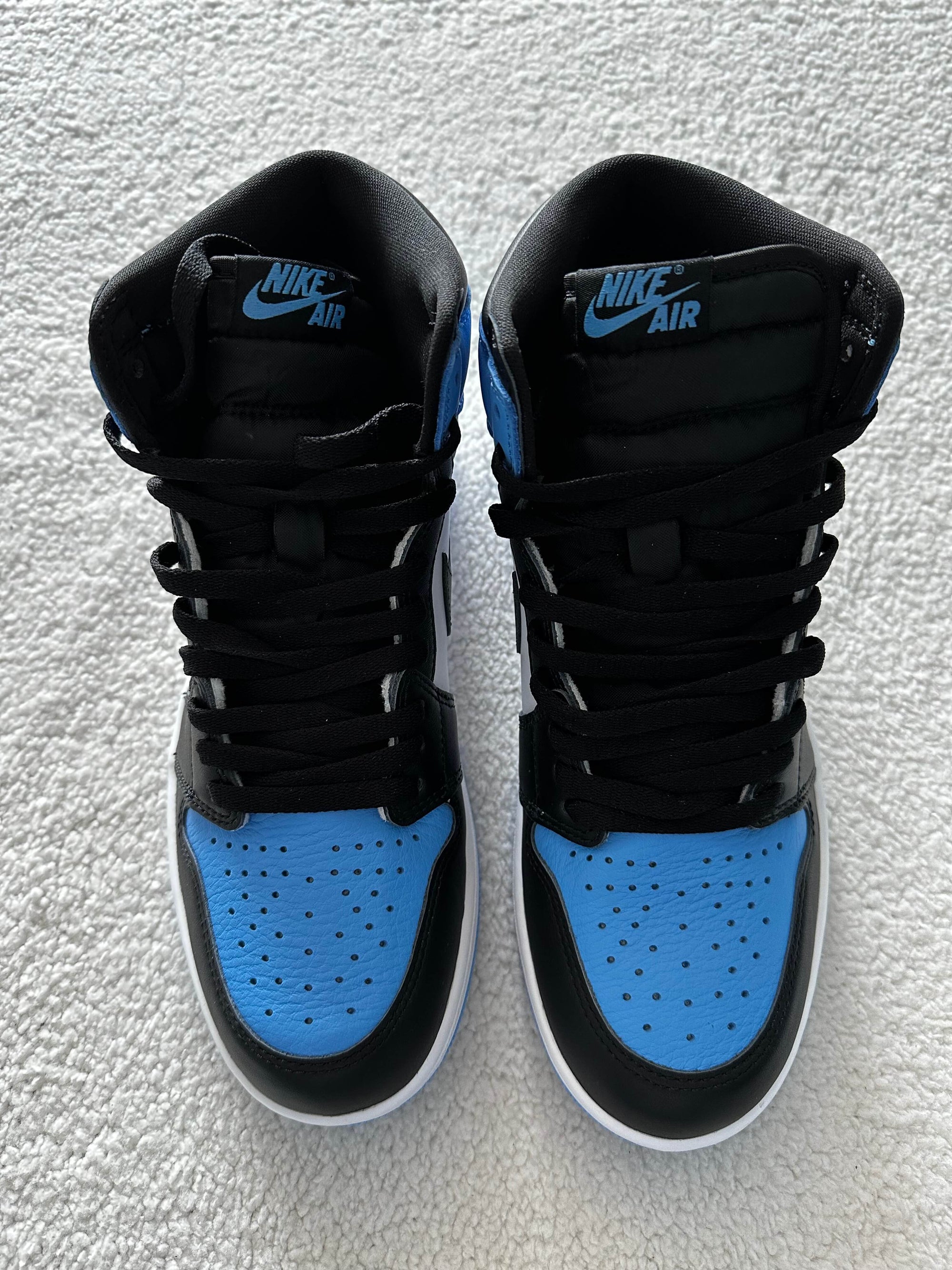Sneakers Nike Air Jordan 1 High Retro OG. Talla 27 centimetros